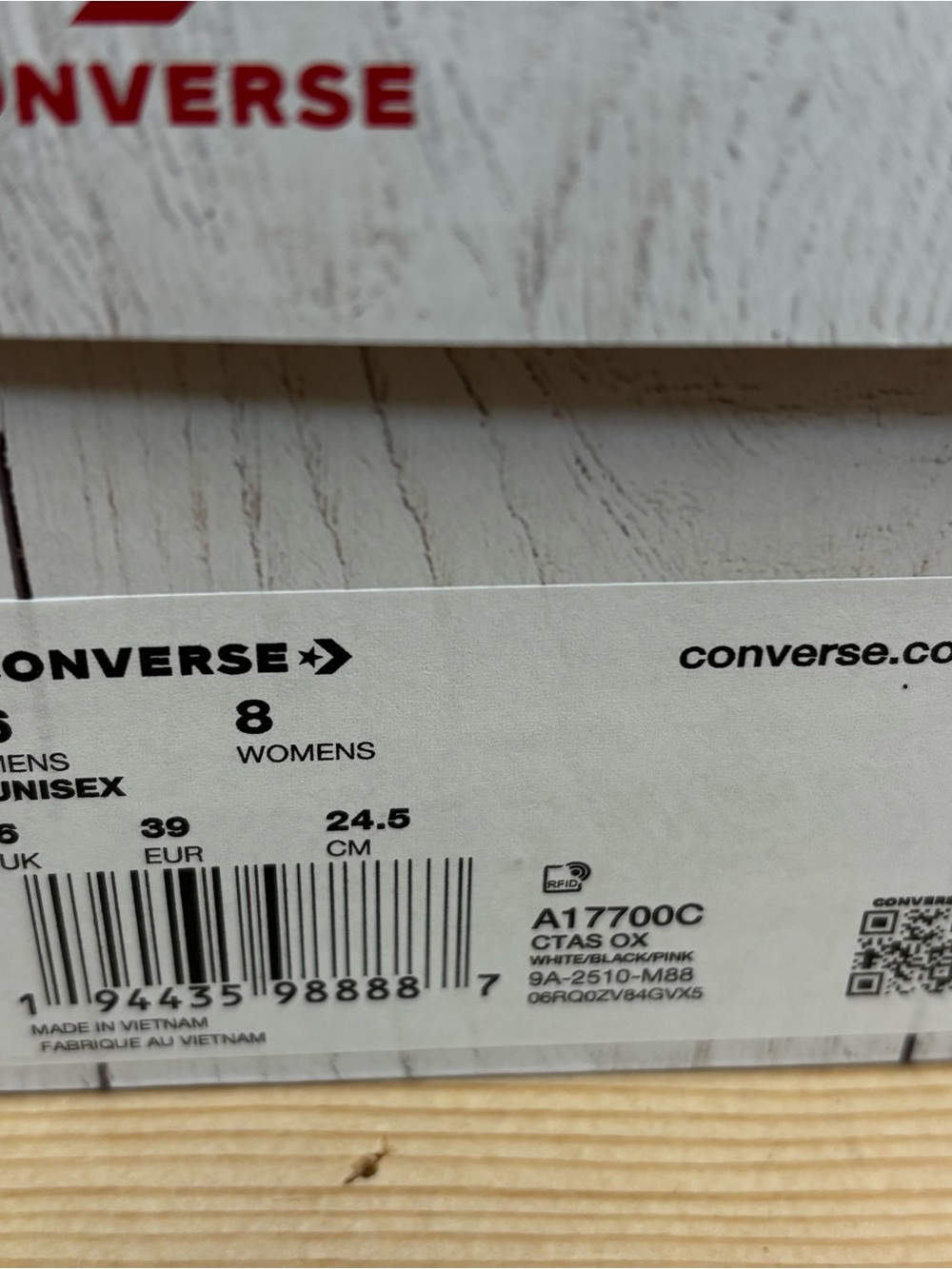 Converse HELLO KITTY And Friends Chuck Taylor White Low Sneakers Women’s Sz 8 - Picture 8 of 8